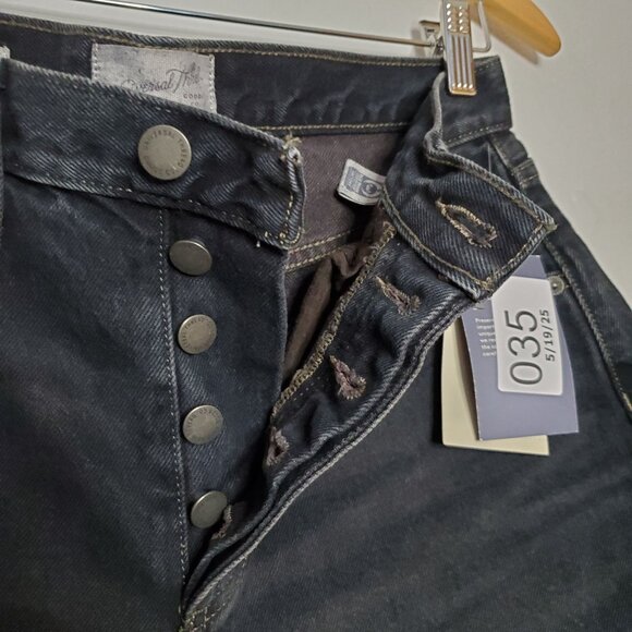 Denim Shorts Bundle 2 Piece Womens Size 2 Universal Thread & Old Navy Frayed Hem - Picture 4 of 9